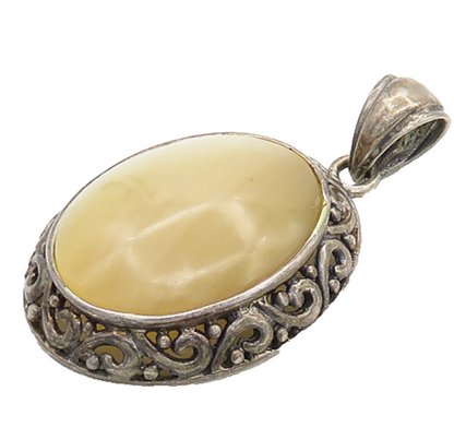 925 Sterling Silver   Vintage Mother Of Pearl Swirl Border Pendant  PT15568