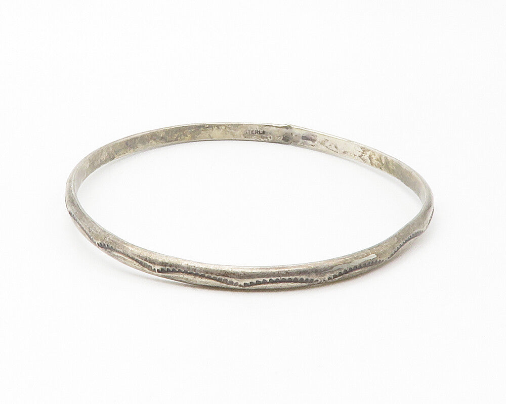 NAVAJO 925 Sterling Silver  Vintage Dark Tone Etched Bangle Bracelet  BT5662
