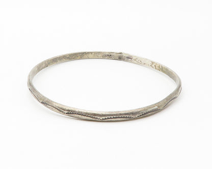 NAVAJO 925 Sterling Silver  Vintage Dark Tone Etched Bangle Bracelet  BT5662