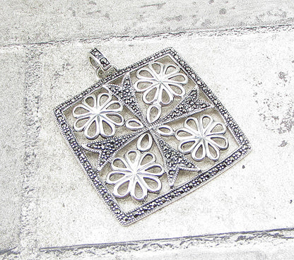 925 Sterling Silver  Marcasite Floral Art Picture Drop Pendant  PT1404