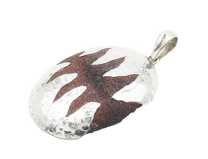 925 Sterling Silver  Vintage Dark Stone Shiny Hammered Detail Pendant  PT14376