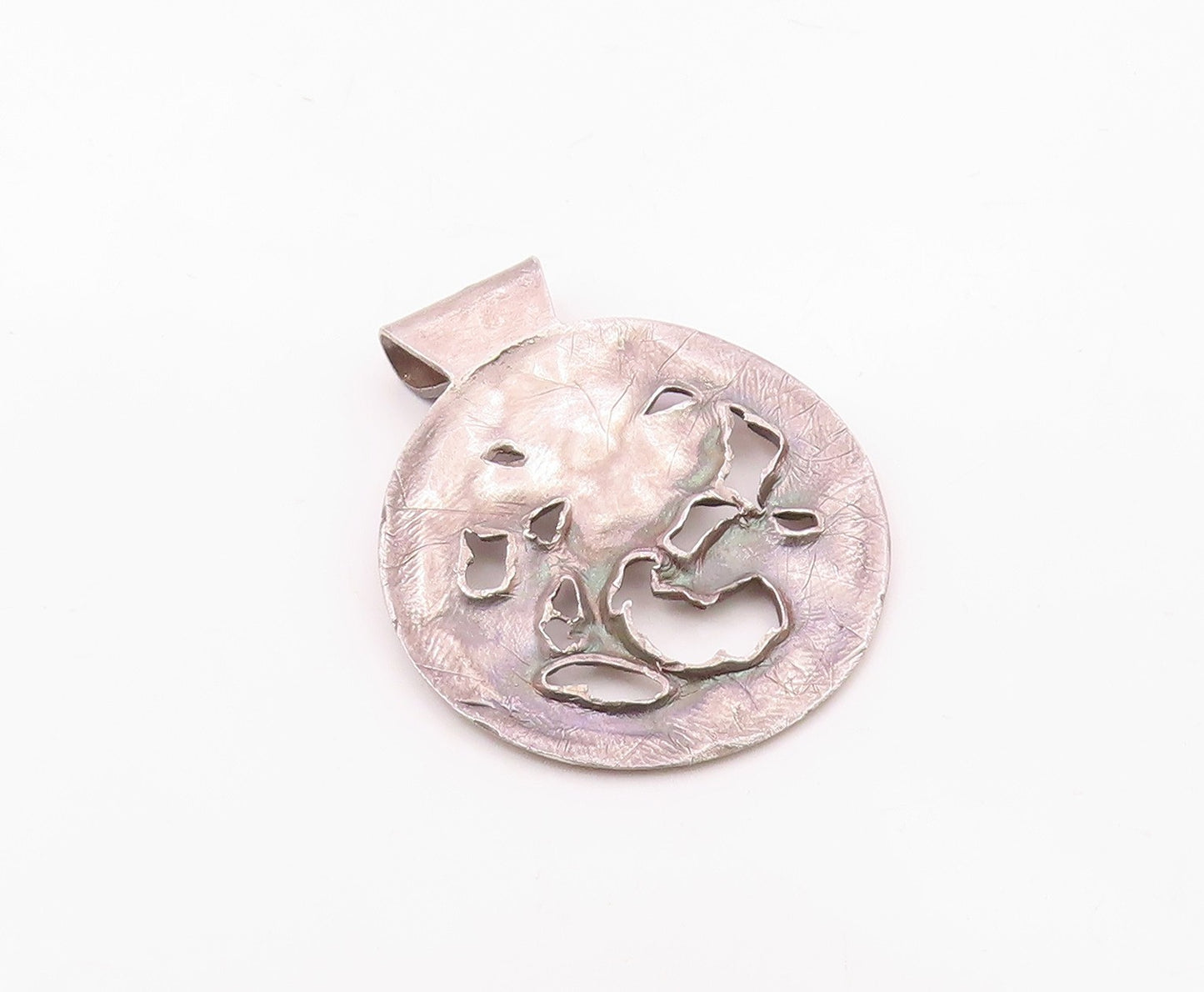 925 Sterling Silver Vintage Beaded Edge Flower & Leaves Cutout Pendant PT21893