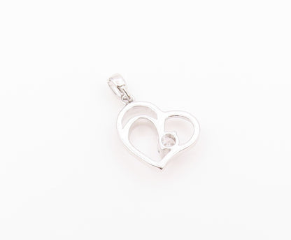 925 Sterling Silver  Vintage Single Cubic Zirconia Love Heart Pendant  PT21555