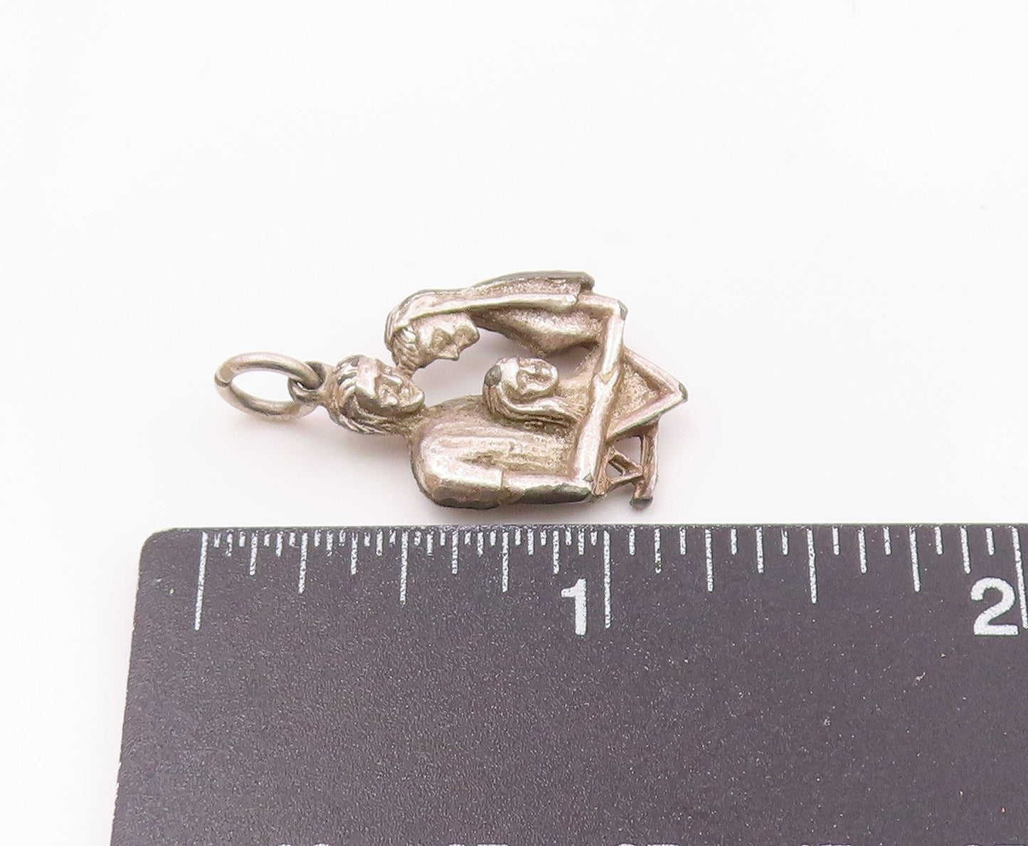 925 Sterling Silver  Vintage Family Love Motif Drop Pendant  PT16525