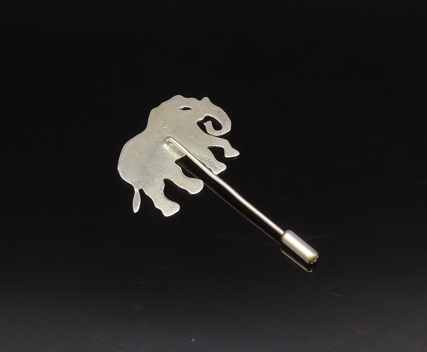 925 Sterling Silver  Vintage Minimalist Elephant Animal Lapel Pin  TR3437