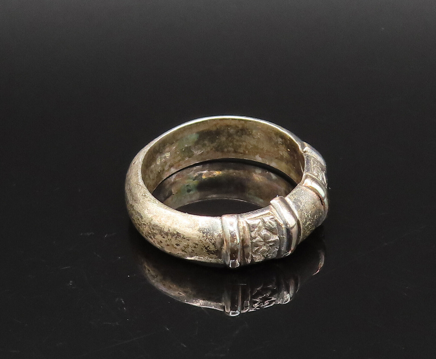 925 Sterling Silver  Vintage Etched Flower Pattern Scalloped Ring Sz 7 RG25680