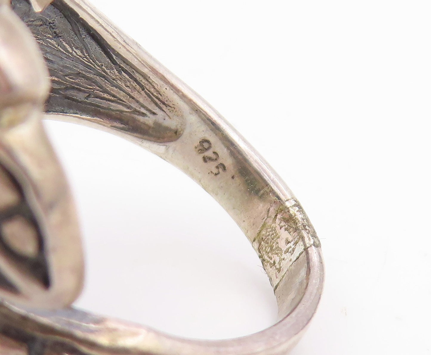 925 Sterling Silver Vintage Ring Textured Floral Leaf Bypass Band  Sz 6  RG35310