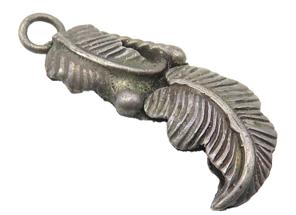 925 Sterling Silver  Vintage Oxidized Floral Leaves Motif Drop Pendant  PT8430