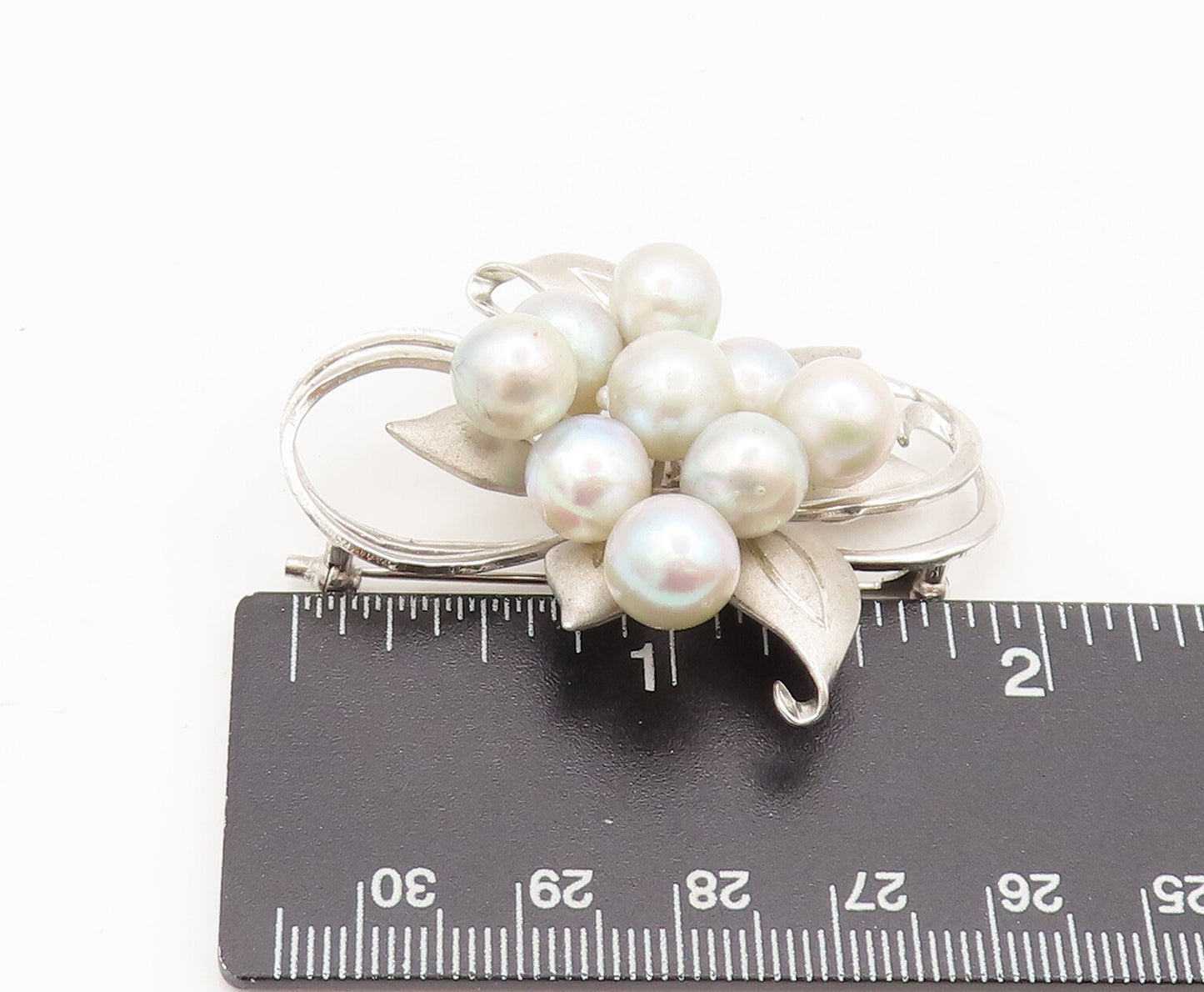 925 Sterling Silver  Vintage Pearl Beaded Carved Flower Brooch Pin  BP10523