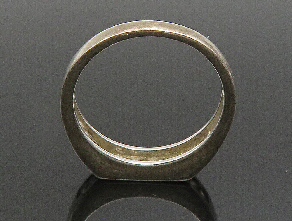 925 Sterling Silver  Vintage Minimalist Sparkly Topaz Band Ring Sz 6  RG24429