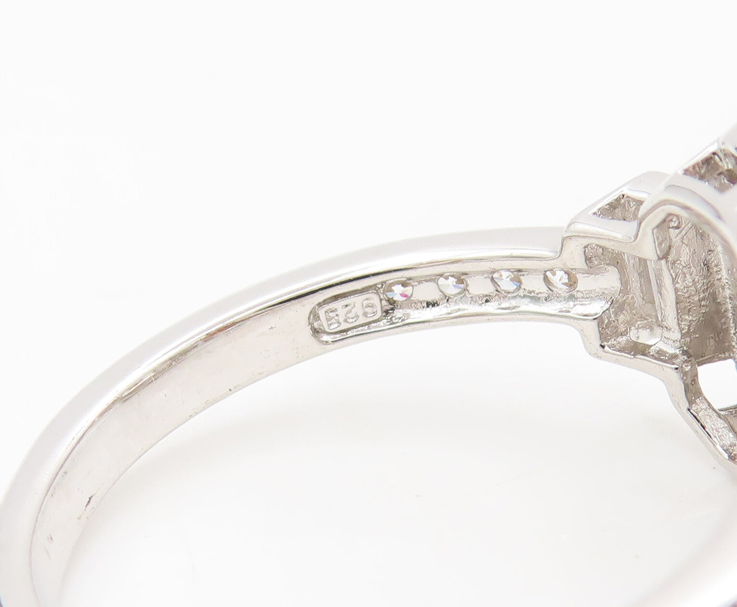 925 Silver Vintage Ring Rectangle Cut CZ Main Stone Halo Inlay CZ Sz 9  RG27592