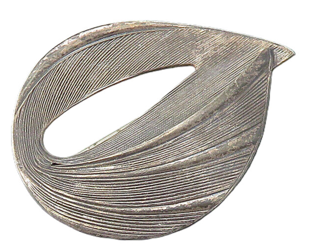 BEAU 925 Sterling Silver  Vintage Dark Tone Textured Brooch Pin  BP7361