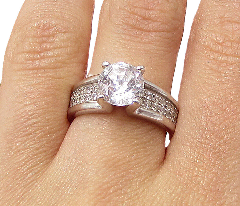 925 Sterling Silver  Faceted White Cubic Zirconia Band Ring Sz 7  RG3267