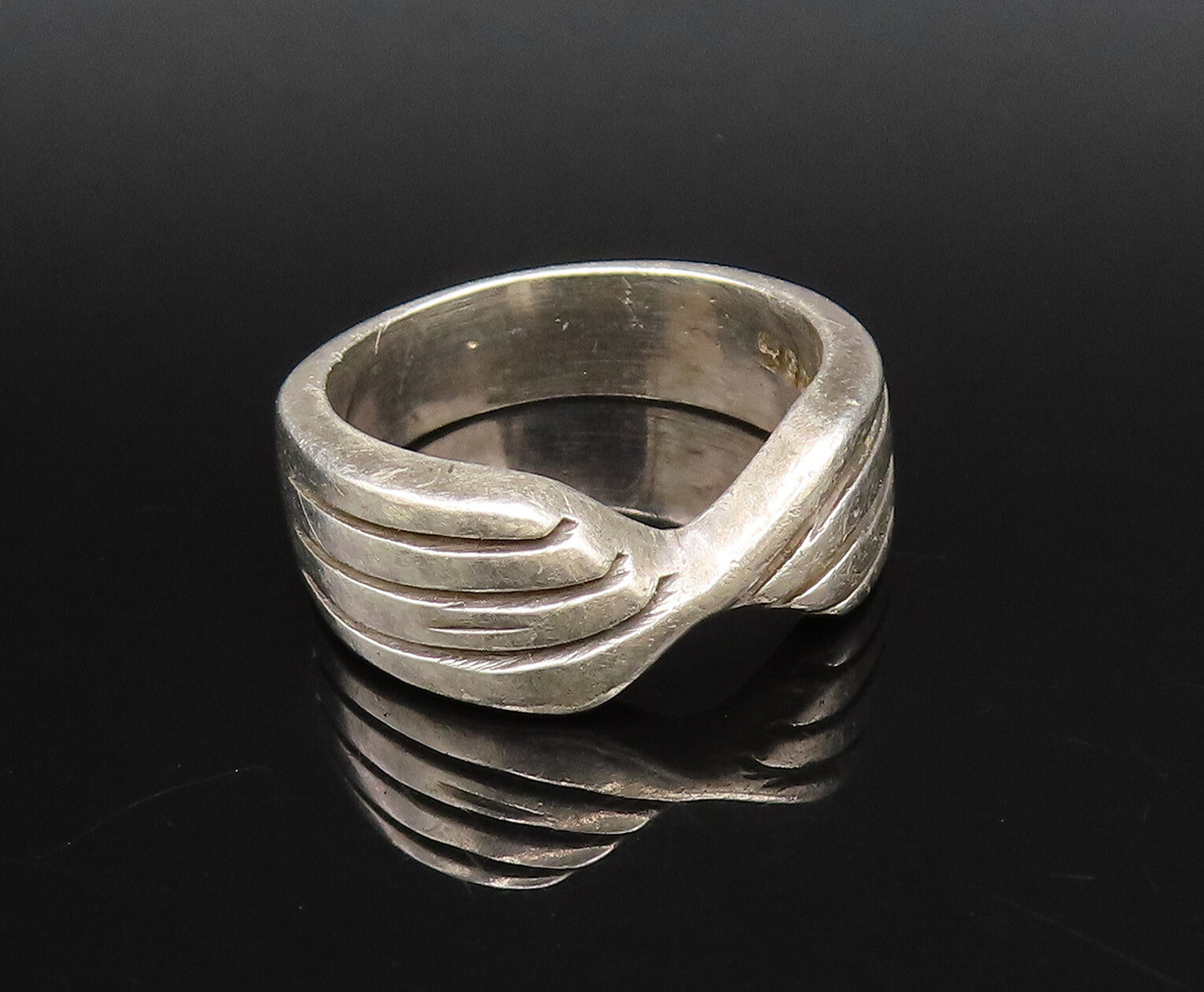 MEXICO 925 Silver  Vintage Etched Lines Twisted Band Ring Sz 7.75  RG26117