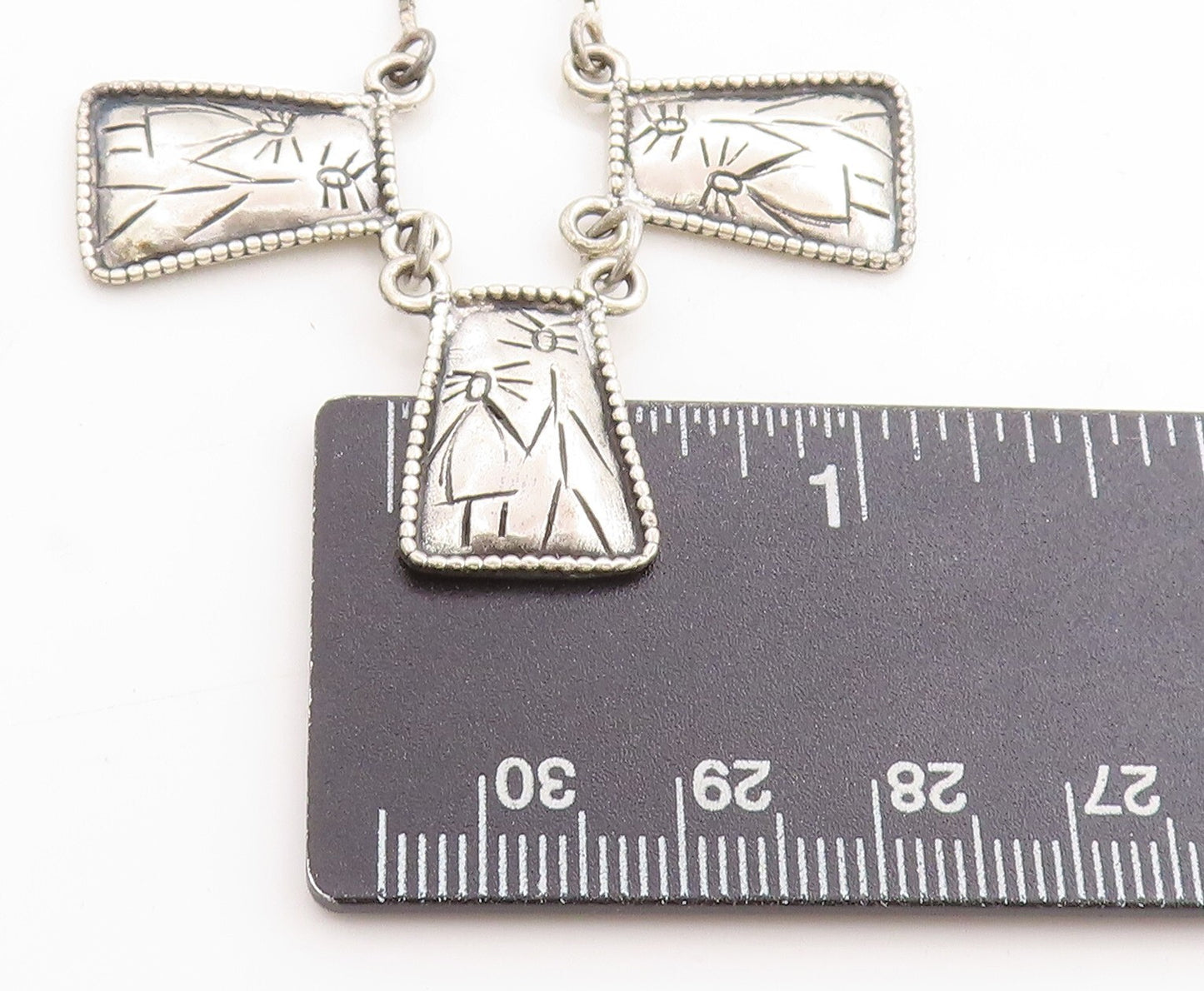 925 Sterling Silver  Vintage Etched Stick Figures Shiny Chain Necklace  NE1987