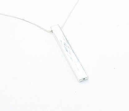 925 Sterling Silver  Knot Pattern Vertical Pendant Snake Chain Necklace NE1164