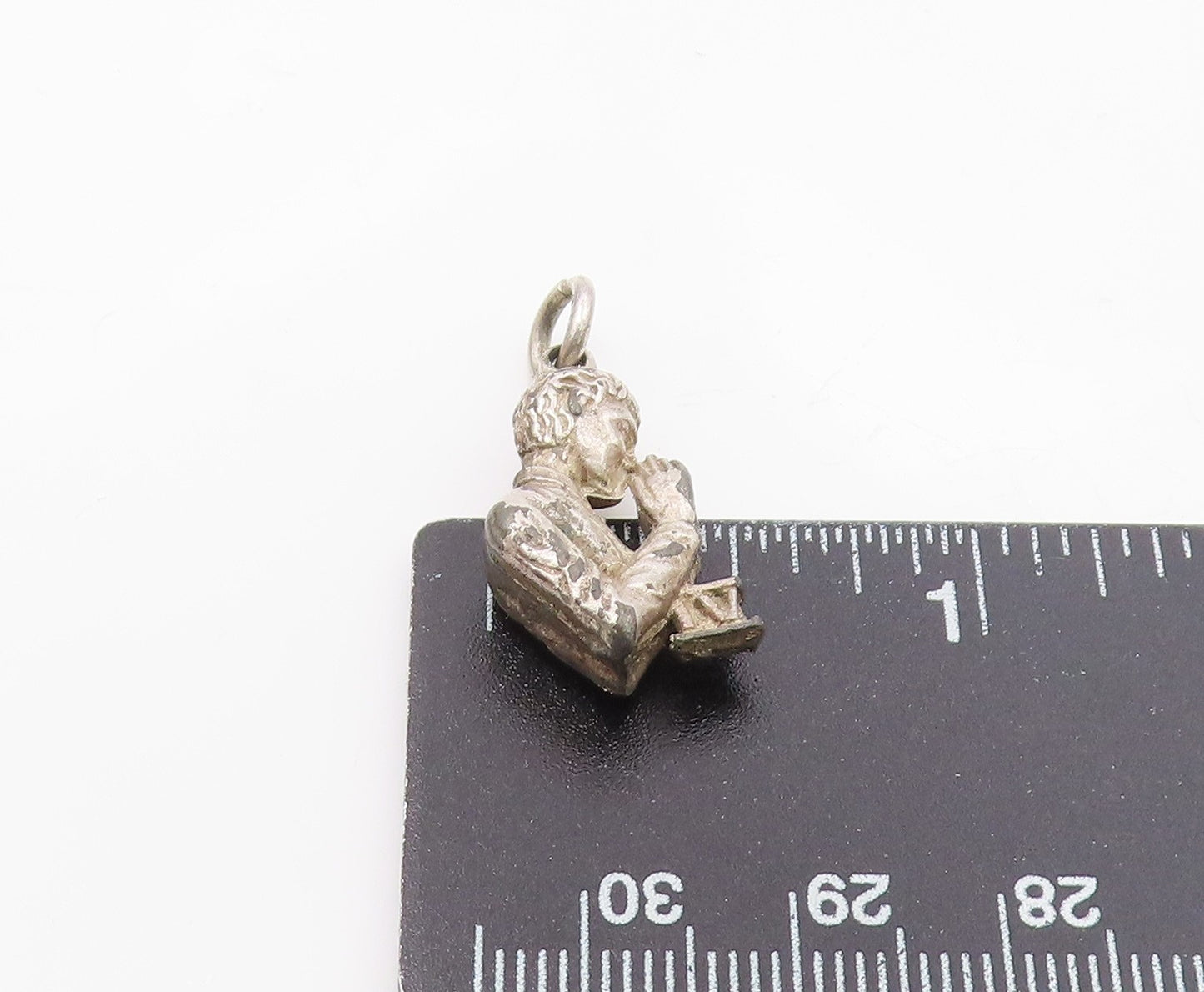 925 Sterling Silver  Vintage Petite Praying Man Drop Pendant  PT16520