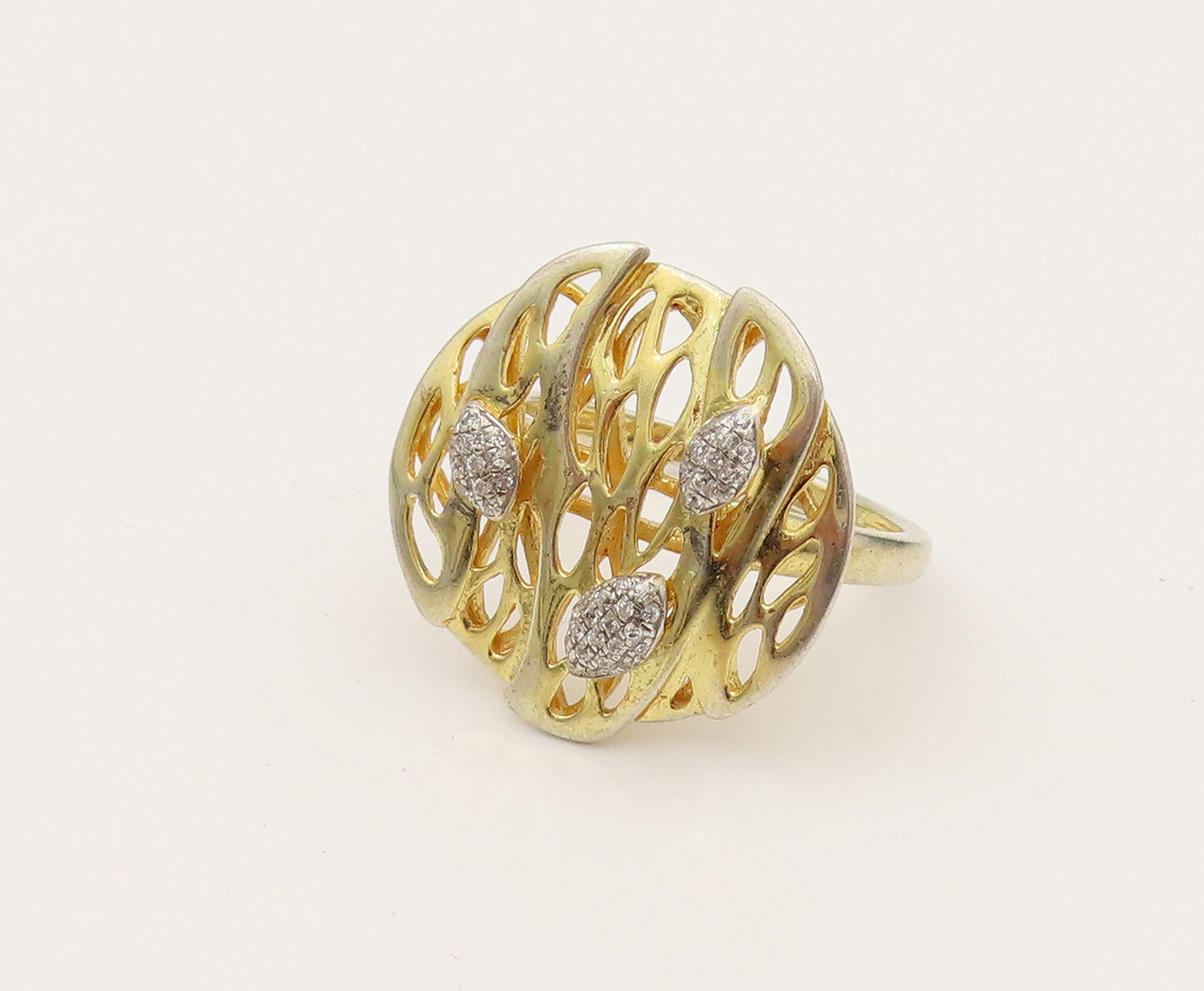 925 Silver  Vintage Two Tone Openwork Genuine Diamonds Ring Sz 6.5  RG26376