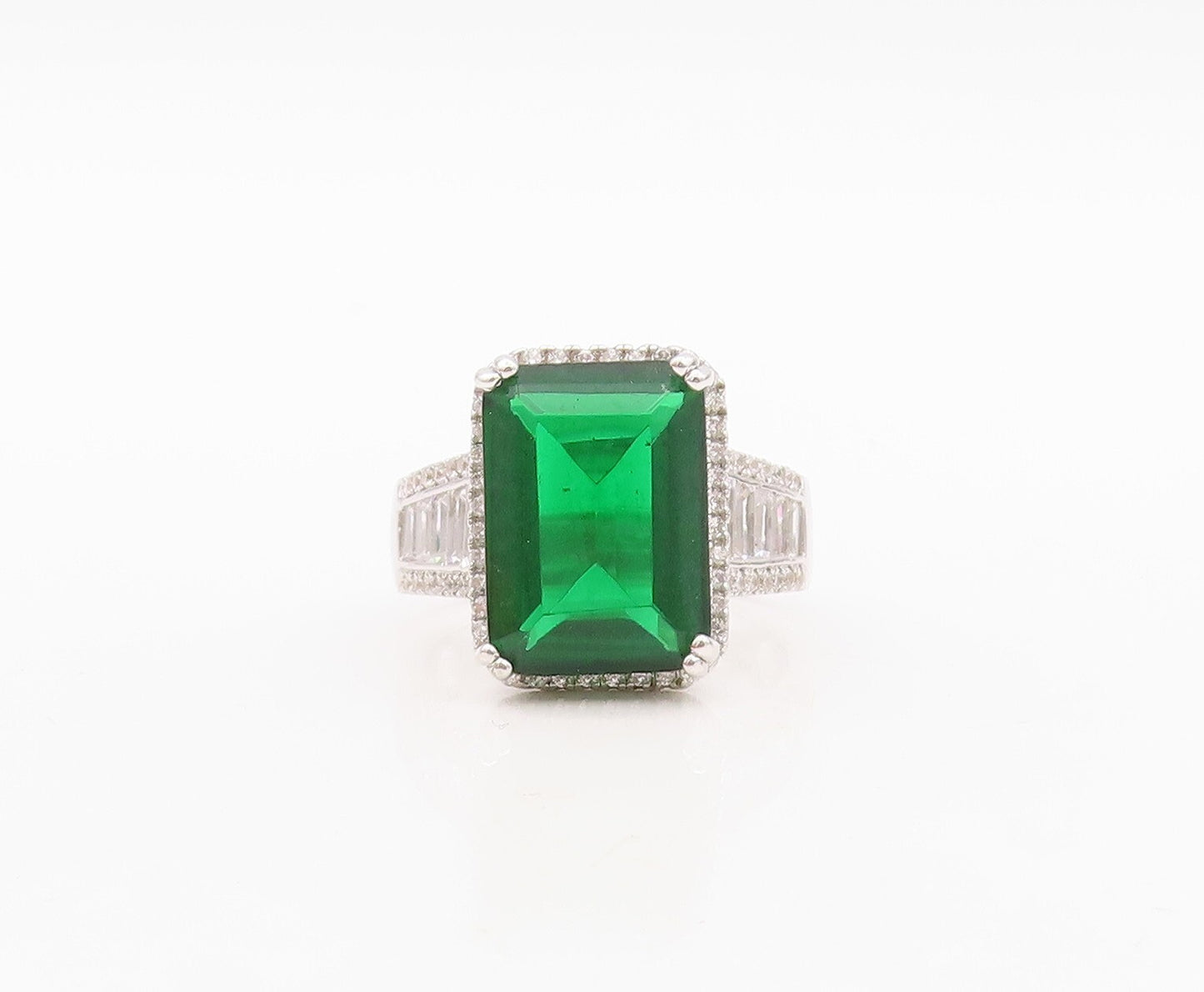 925 Sterling Silver Vintage Ring Rectangle Cut Green & White CZ Sz 7.5  RG30050