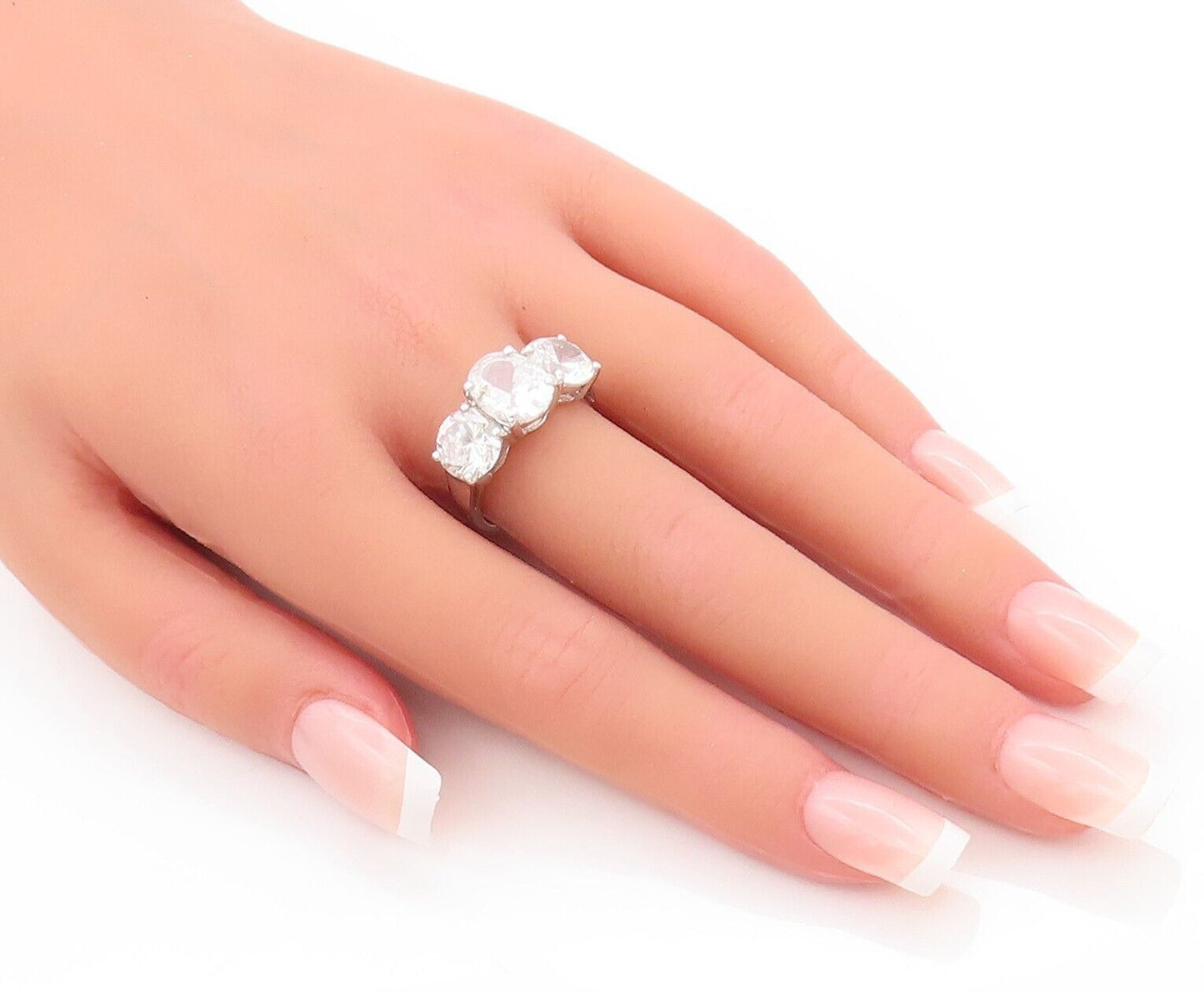 925 Sterling Silver Vintage Ring Oval Main Stone & Round Cut CZ  Sz 7  RG28364