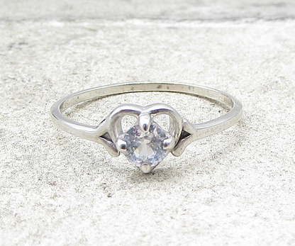 925 Sterling Silver  White Cubic Zirconia Love Heart Ring Sz 7  RG1634