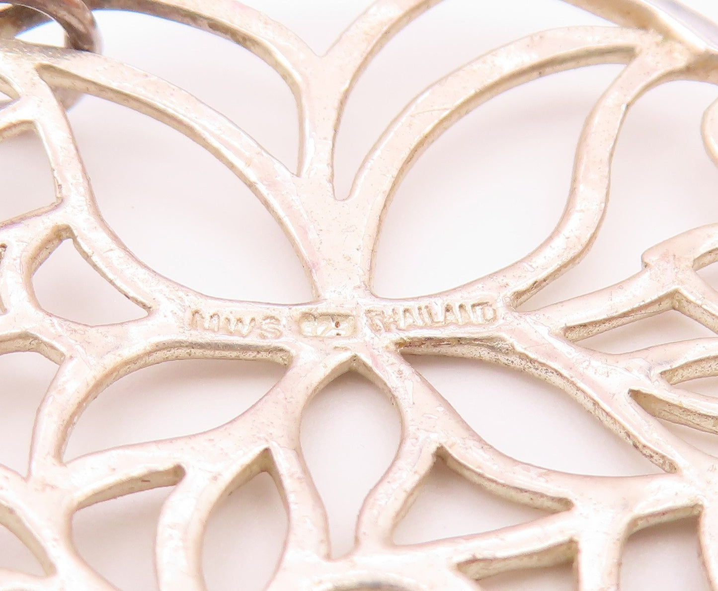 925 Sterling Silver  Vintage Shiny Open Floral Design Round Pendant  PT18531