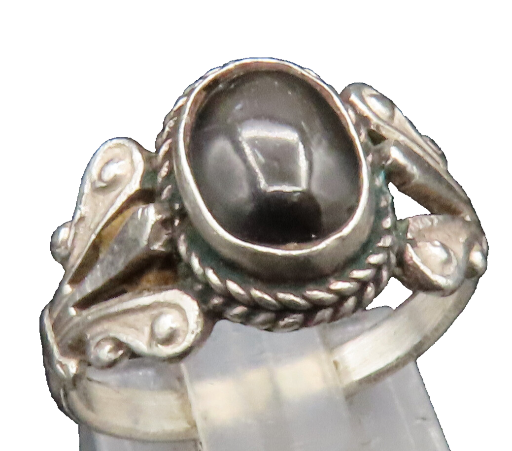 925 Sterling Silver Vintage Unique Black Cat's Eye Border Ring Sz 6  RG25209