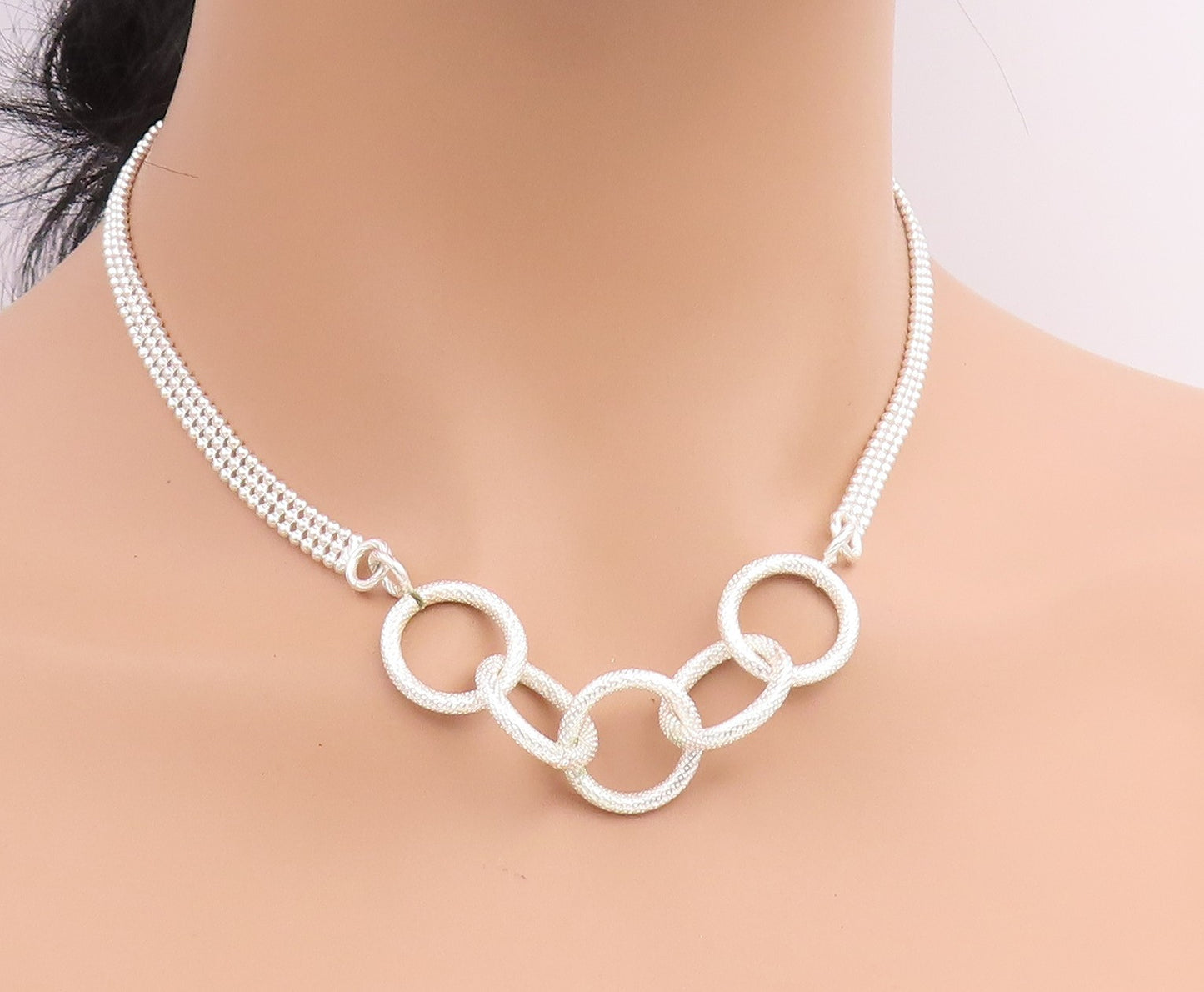 925 Sterling Silver Vintage Necklace Classic Interlocking Circle Chain  NE4874