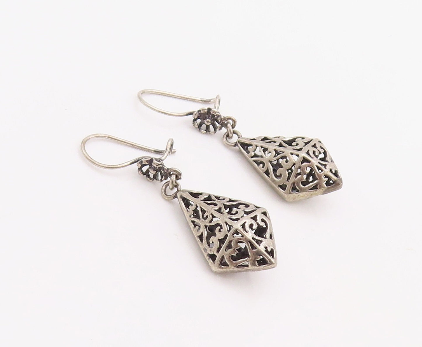 925 Sterling Silver Vintage Earrings Swirly Cutout 3D Diamond Shape  EG13210