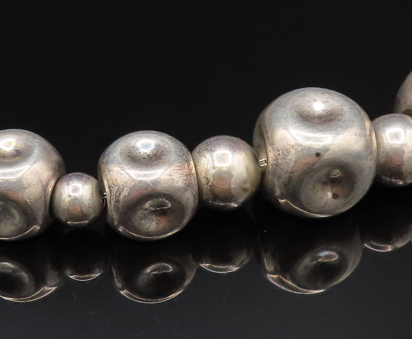 Solid Silver Vintage Dented Sphere Bead Ball Pattern Necklace  NE3942