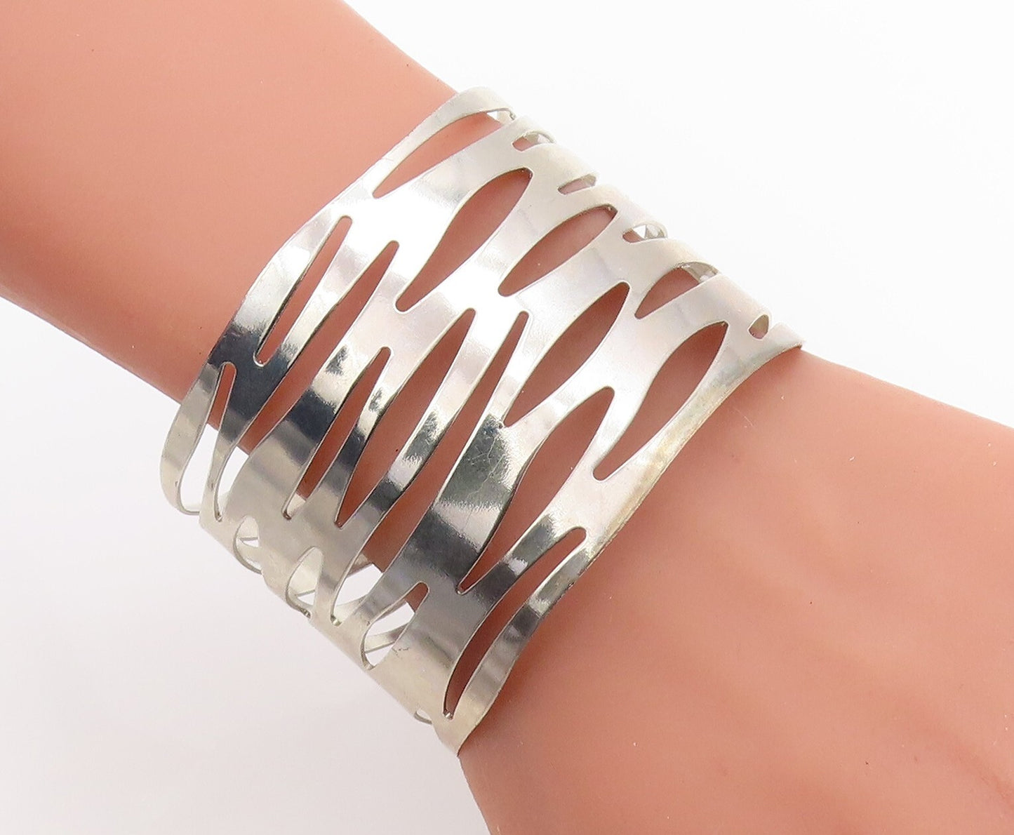 925 Sterling Silver Vintage Bracelet Large Tiger Strips Cutout Cuff  BT11030