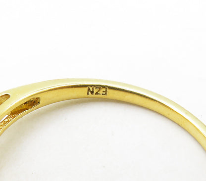 925 Sterling Silver  Cubic Zirconia Gold Plated 3 Stone Band Ring Sz 6 RG16826