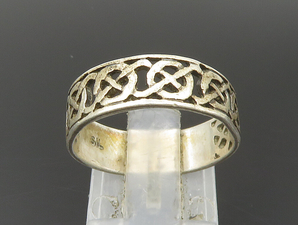 925 Sterling Silver  Vintage Celtic Knot Pattern Band Ring Sz 7.5  RG24035