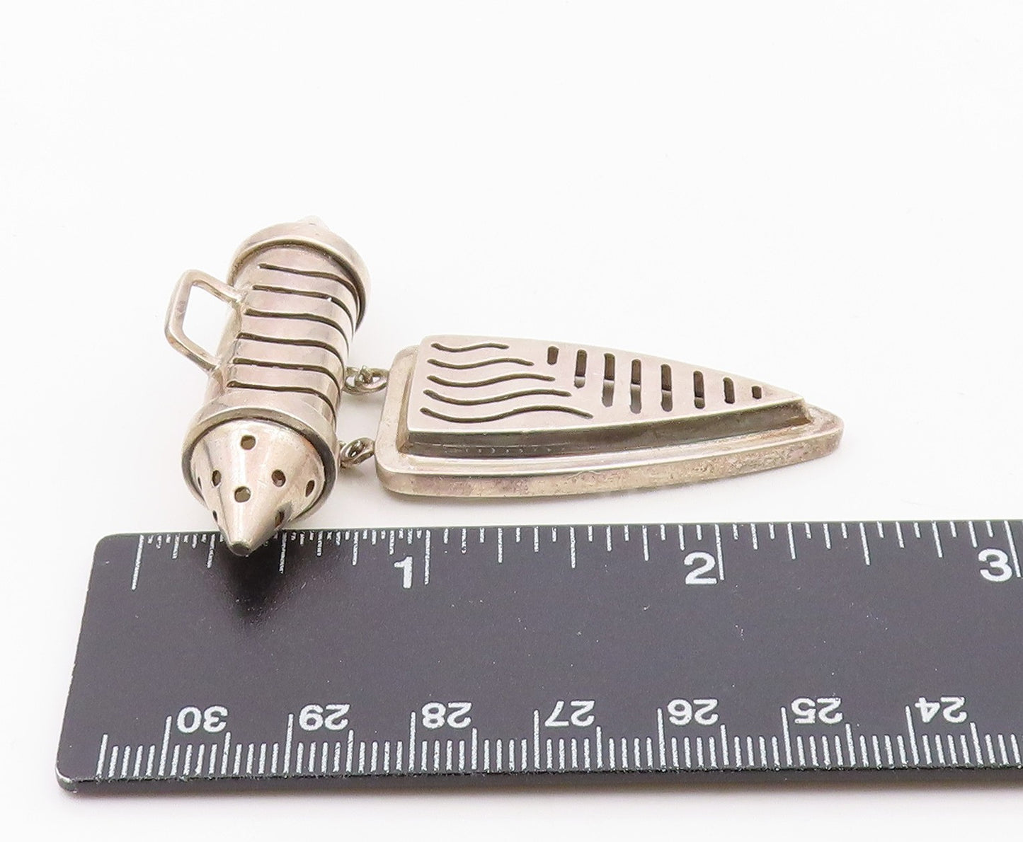 DESIGNER 925 Silver  Vintage Shiny Cutout Pattern Pointed Pendant  PT19567