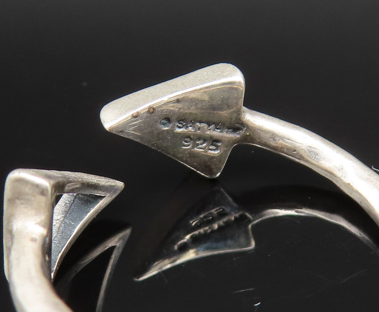 SATYA 925 Silver Vintage Engraved Single Topaz Triangle Ring Sz 7 RG25718