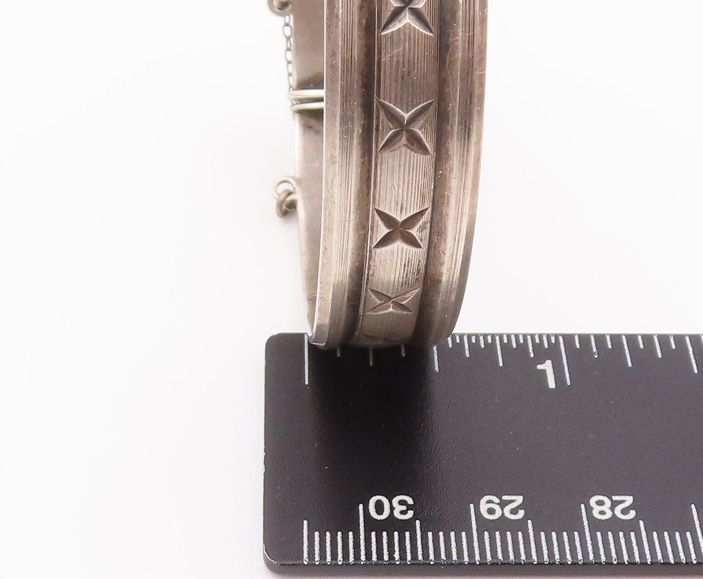 925 Sterling Silver Vintage Bracelet ENGLAND Antique Etched Hinge Bangle BT10395