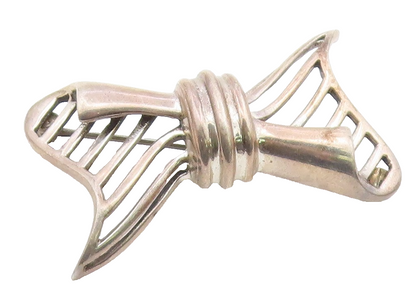 925 Sterling Silver  Vintage Shiny Cutout Bow Tie Motif Brooch Pin  BP4305
