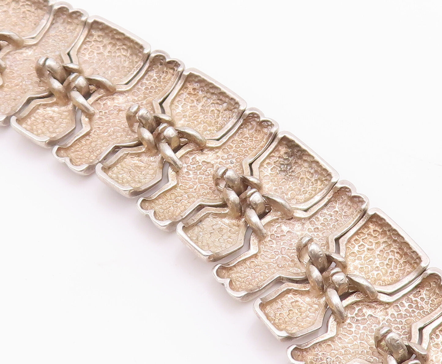925 Sterling Silver Vintage Necklace Solid Carved Repeating Design  NE4302