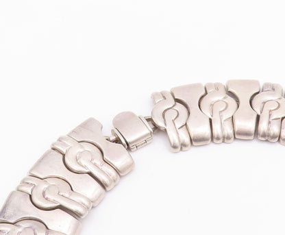 925 Sterling Silver Vintage Necklace Solid Carved Repeating Design  NE4302