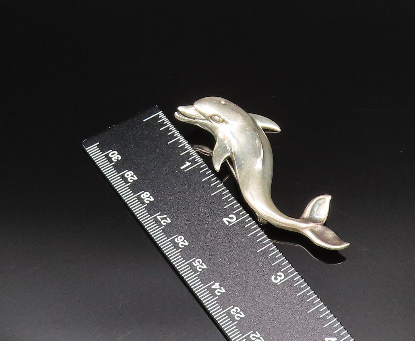 MEXICO 925 Silver  Vintage Carved Dolphin Sea Animal Brooch Pin  BP10035