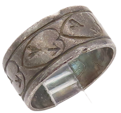 925 Sterling Silver Vintage Ring Antique Etched Hearts & Arrows  Sz 7.5  RG28555