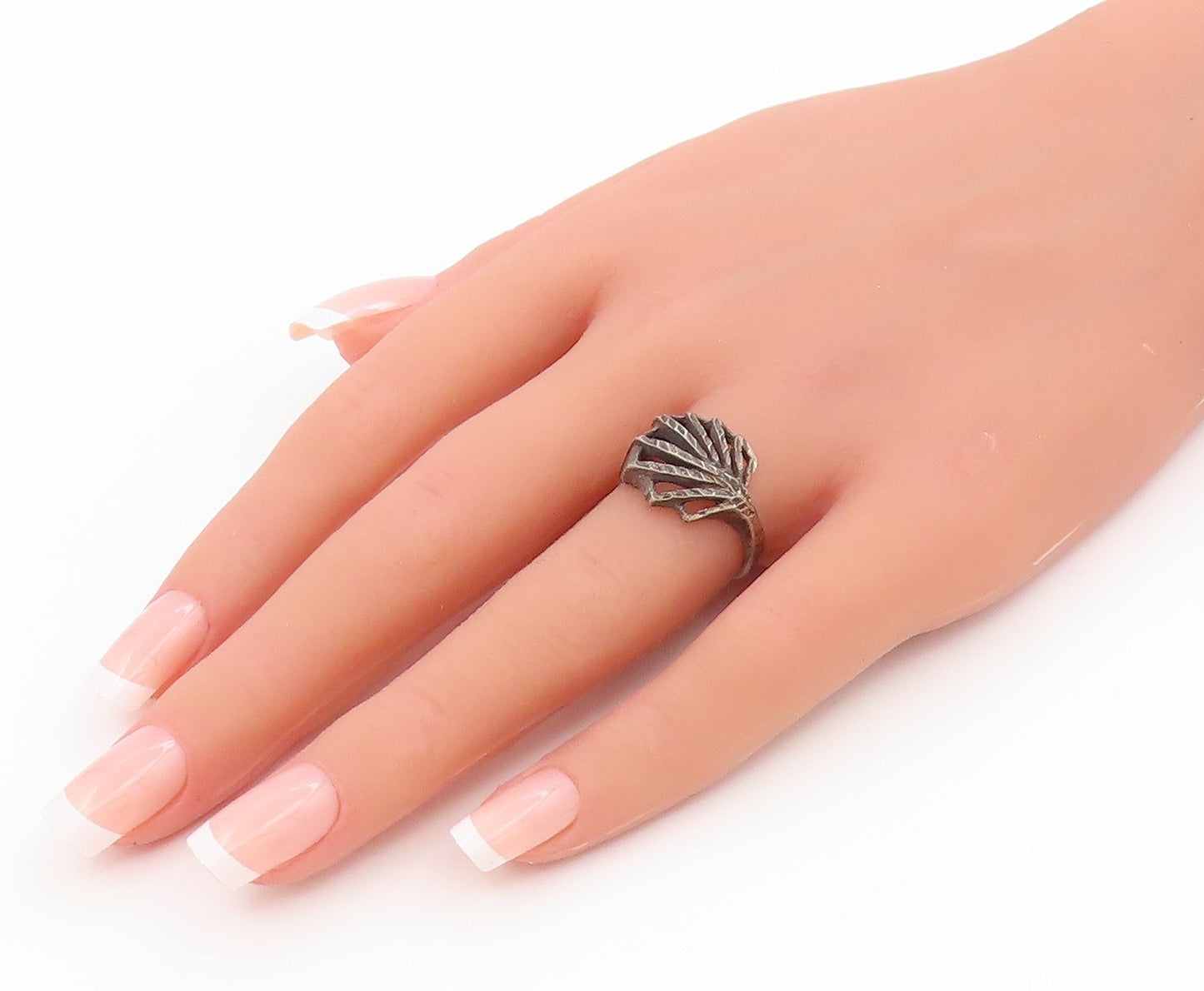 925 Sterling Silver Vintage Ring Classic Textured Open Leaf Band  Sz 7  RG36114