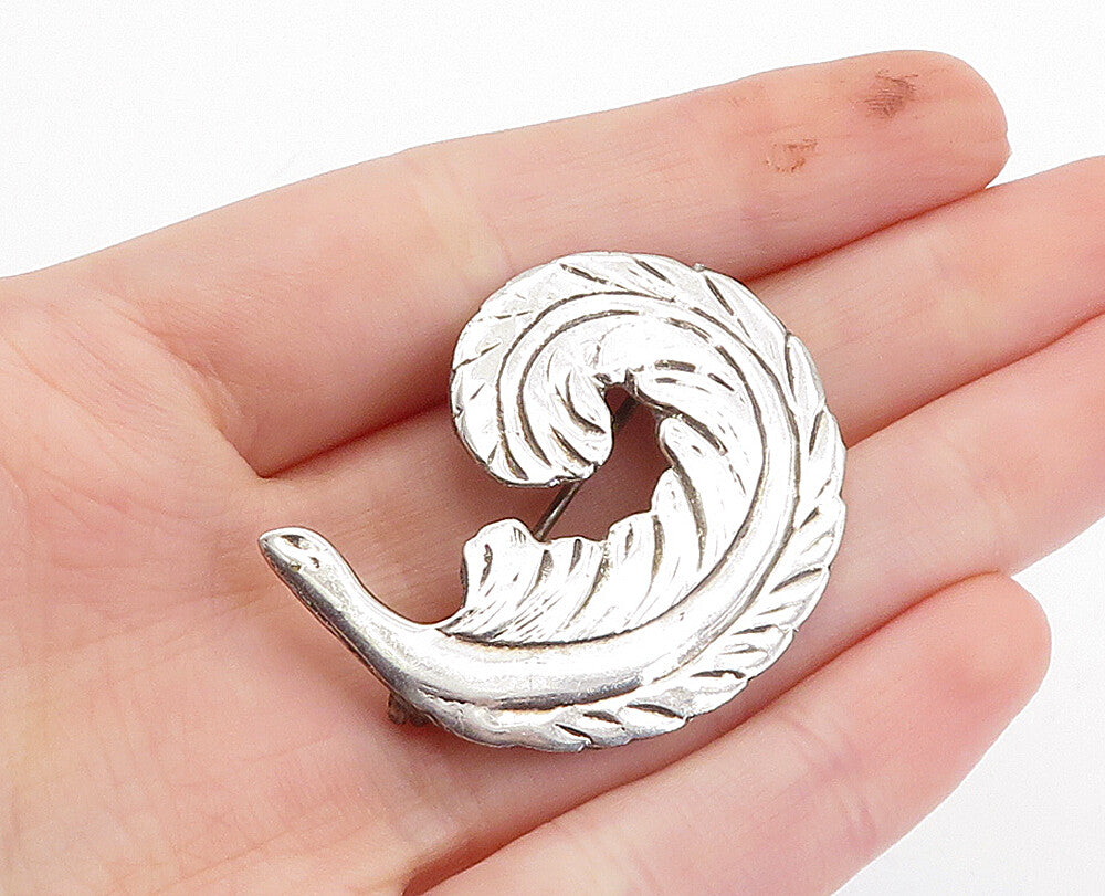 925 Sterling Silver  Vintage Shiny Etched Curved Floral Leaf Brooch Pin BP1266