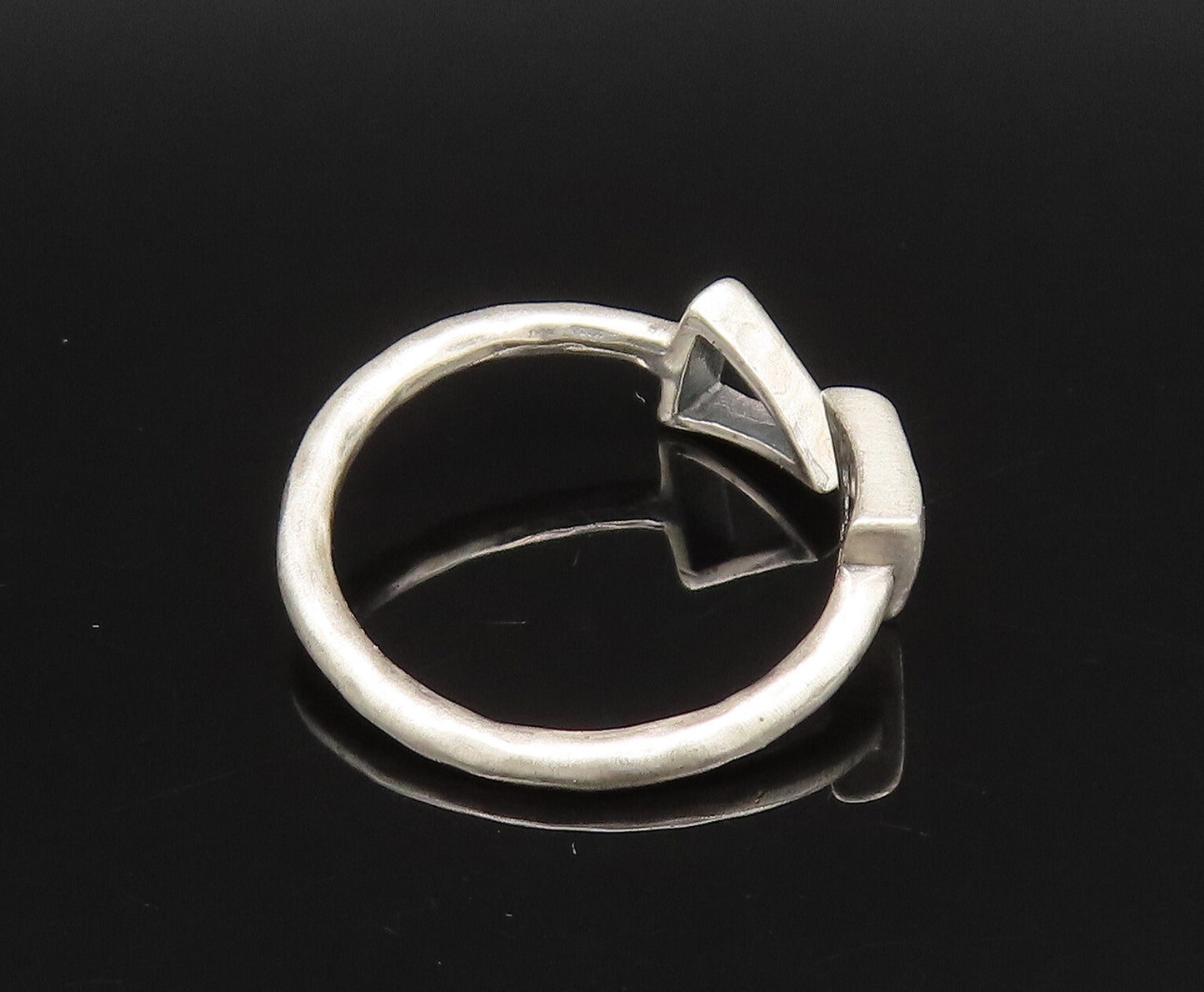 SATYA 925 Silver Vintage Engraved Single Topaz Triangle Ring Sz 7 RG25718