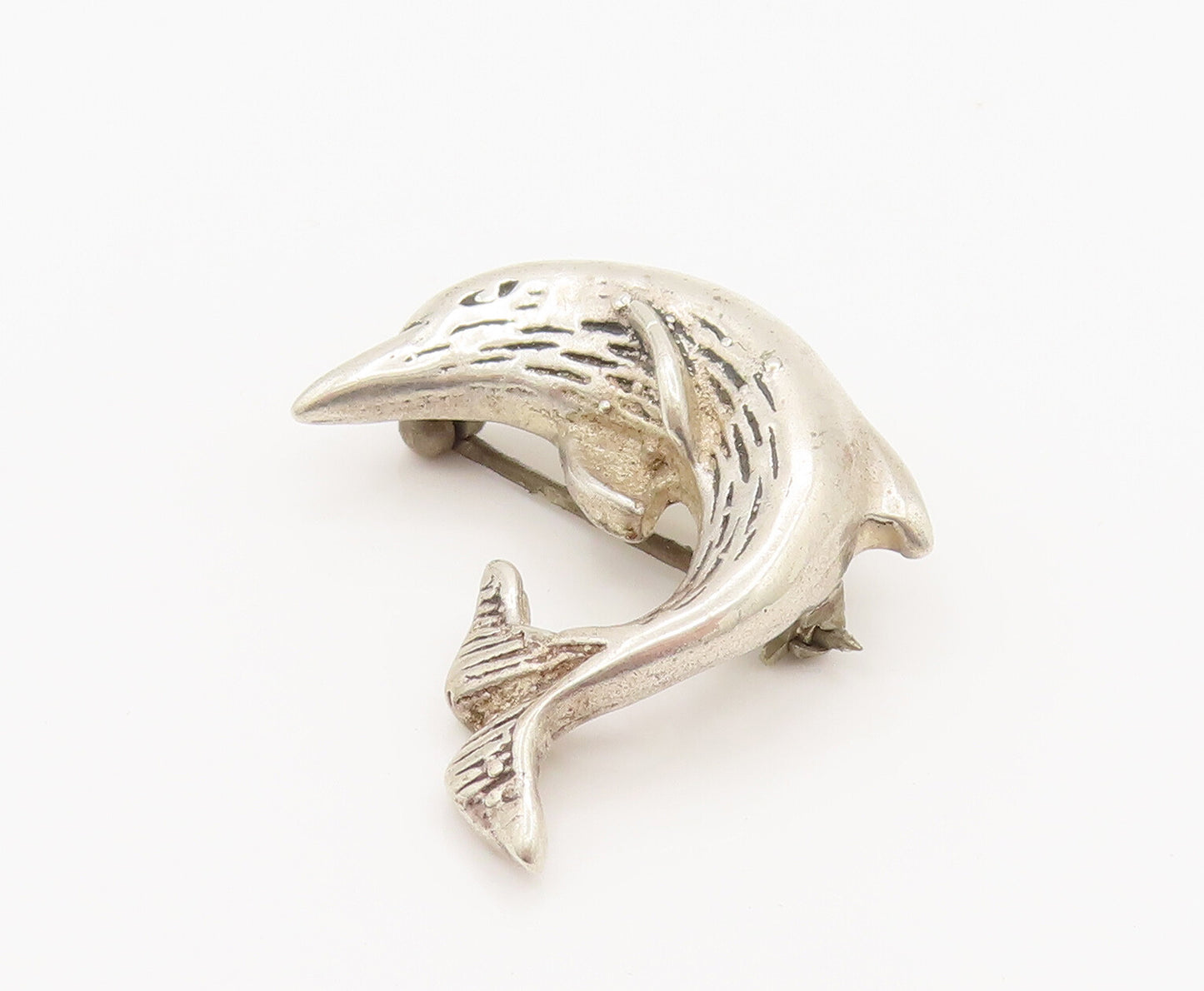 925 Sterling Silver  Vintage Etched Leaping Dolphin Brooch Pin  BP10095