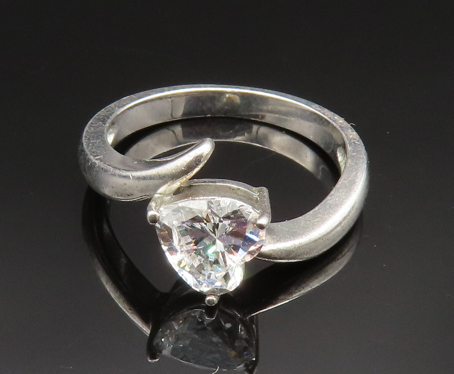 925 Silver   Vintage Cubic Zirconia Love Heart Bypass Ring Sz 7  RG24722