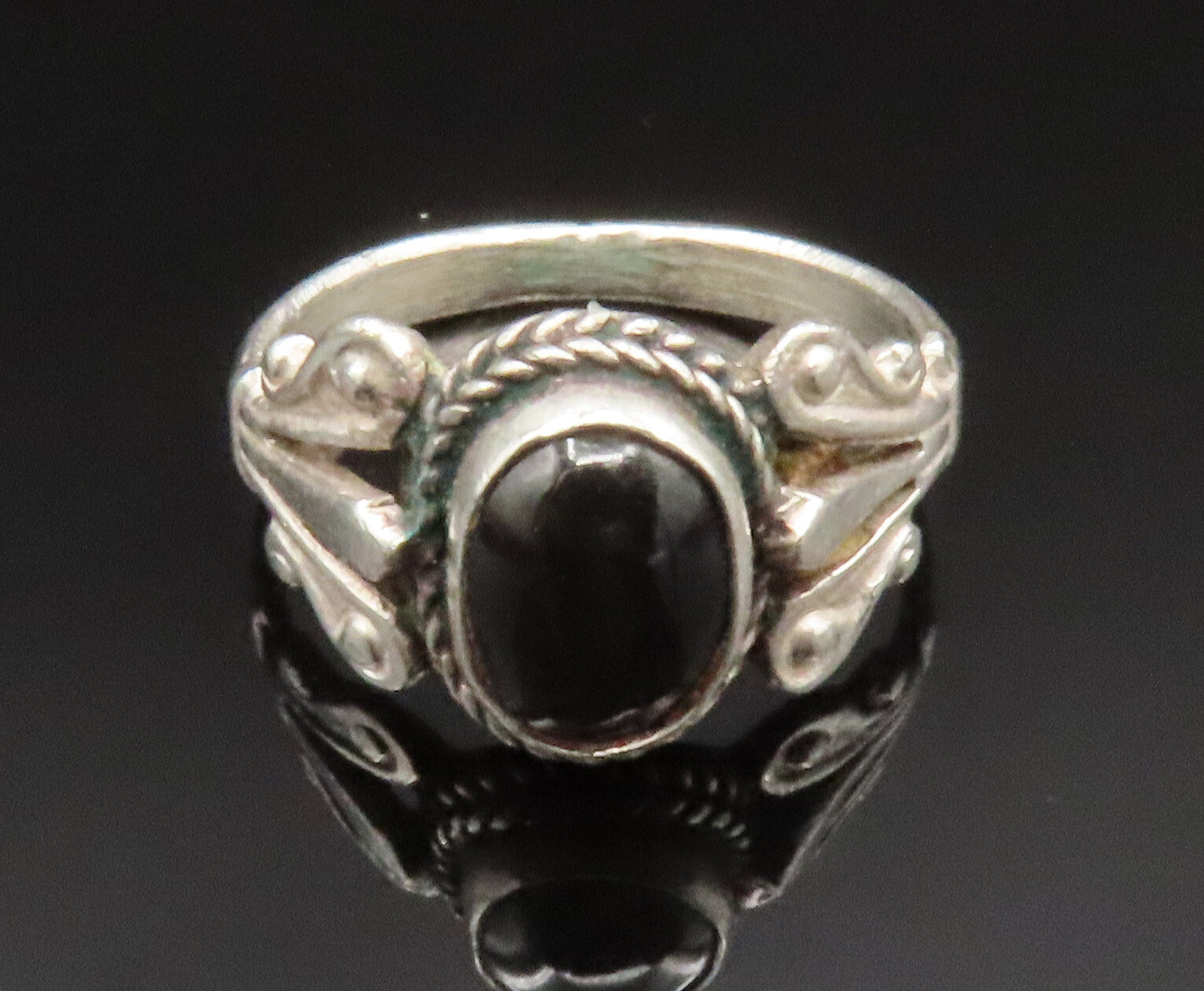 925 Sterling Silver Vintage Unique Black Cat's Eye Border Ring Sz 6  RG25209
