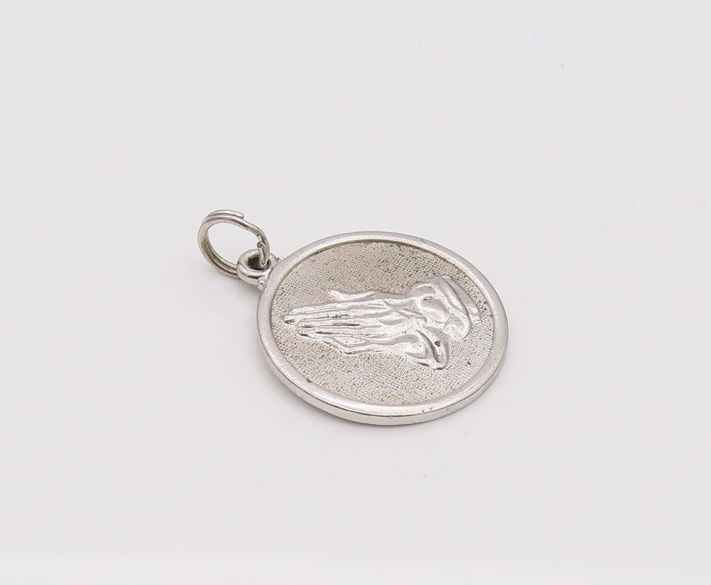 DANECRAFT 925 Silver  Vintage Praying hand Elevated Border Pendant  PT22070