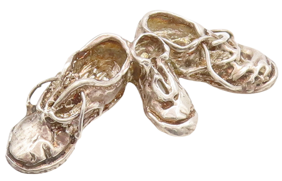 925 Sterling Silver Vintage Brooch Pin Solid 3D Cutout 3 Old Shoes  BP11034
