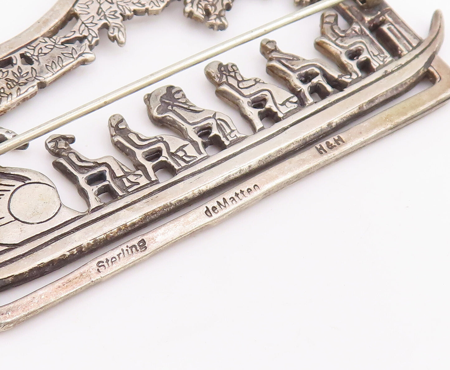 925 Sterling Silver Vintage Brooch Pin HAND & HAMMER Ceremony Landscape  BP11022